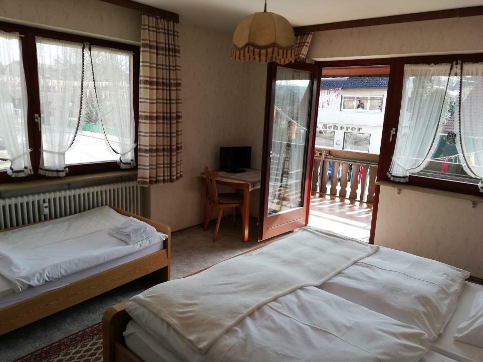 Hotel-Pension Zum Bierhaus Roetenbach  Экстерьер фото